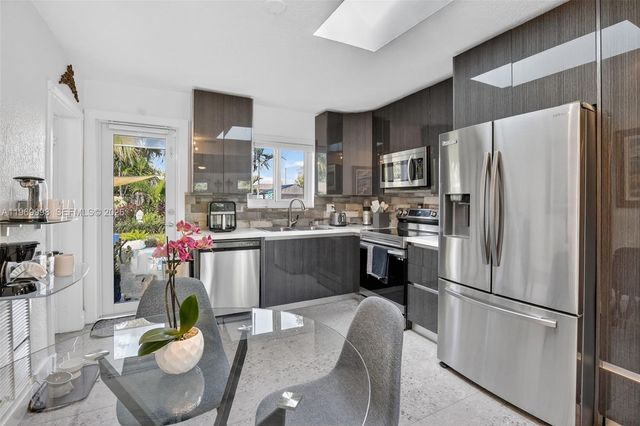 2245 Johnson St, Hollywood, FL 33020