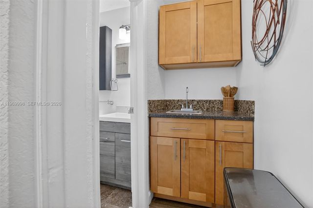 2245 Johnson St, Hollywood, FL 33020