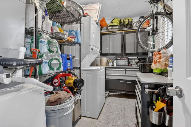 2245 Johnson St, Hollywood, FL 33020