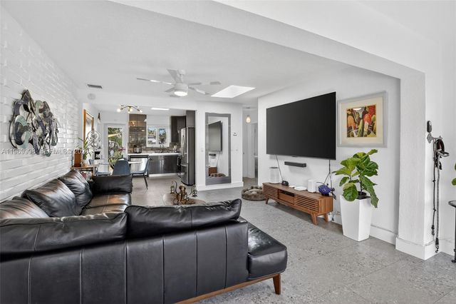 2245 Johnson St, Hollywood, FL 33020