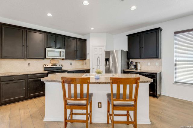 11927 Curtis Hill, San Antonio, TX 78254