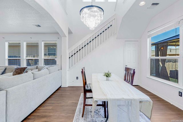 11927 Curtis Hill, San Antonio, TX 78254