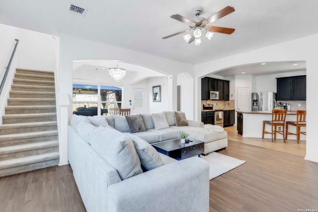 11927 Curtis Hill, San Antonio, TX 78254