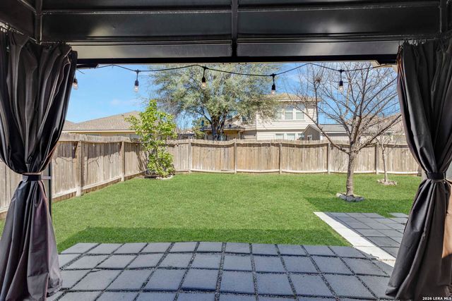 11927 Curtis Hill, San Antonio, TX 78254