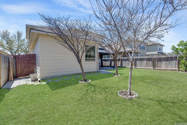 11927 Curtis Hill, San Antonio, TX 78254