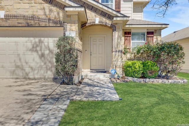 11927 Curtis Hill, San Antonio, TX 78254