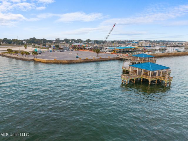 128 Sandy Beach Drive, Pass Christian, MS 39571