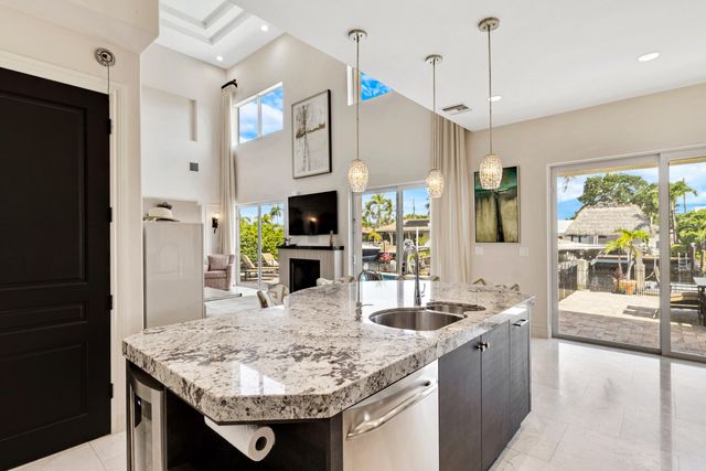 2461 SE 10th Street, Pompano Beach, FL 33062