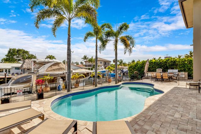 2461 SE 10th Street, Pompano Beach, FL 33062
