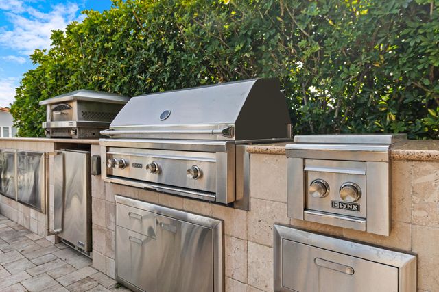 2461 SE 10th Street, Pompano Beach, FL 33062