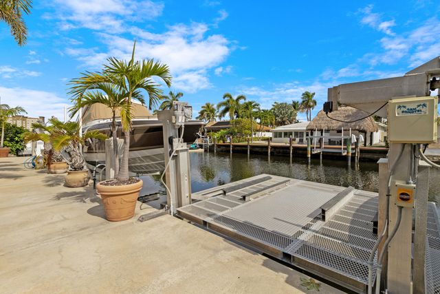 2461 SE 10th Street, Pompano Beach, FL 33062