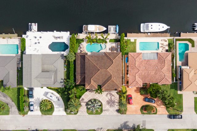 2461 SE 10th Street, Pompano Beach, FL 33062