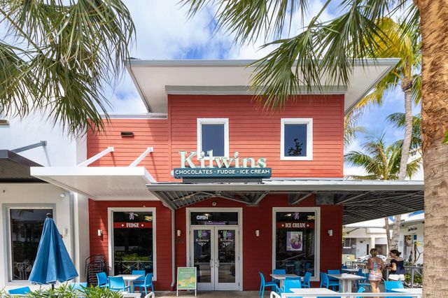 2461 SE 10th Street, Pompano Beach, FL 33062