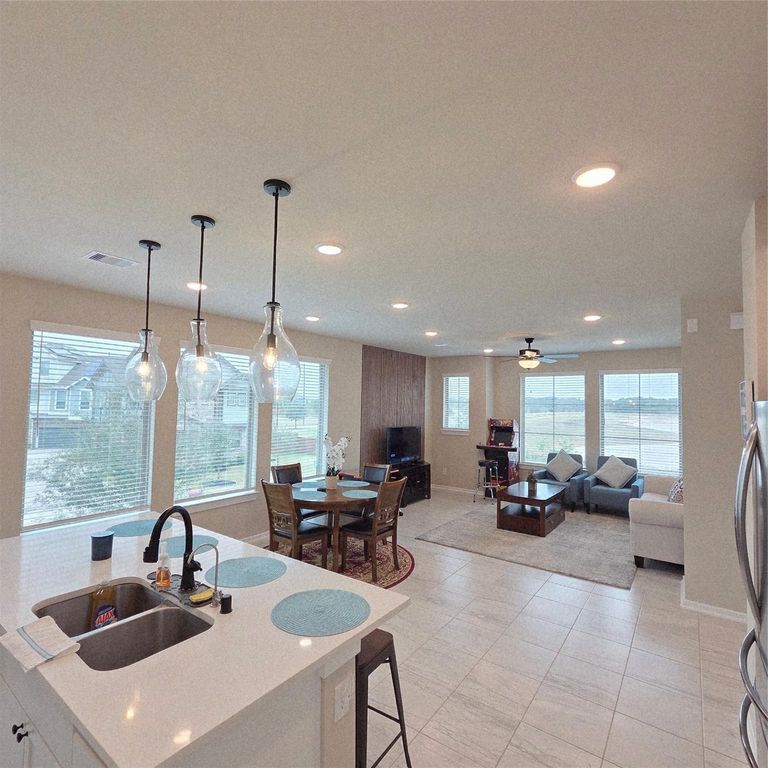 Image 12 of property listing at 23939 Oriole Valley Trail, Katy, TX 77493