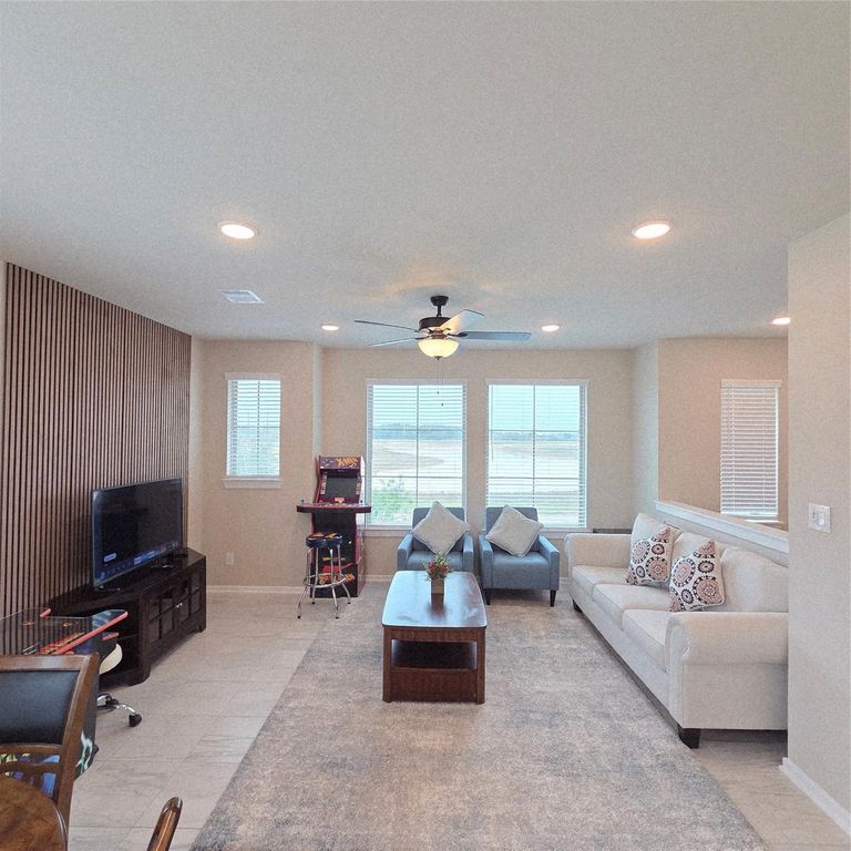 Image 13 of property listing at 23939 Oriole Valley Trail, Katy, TX 77493