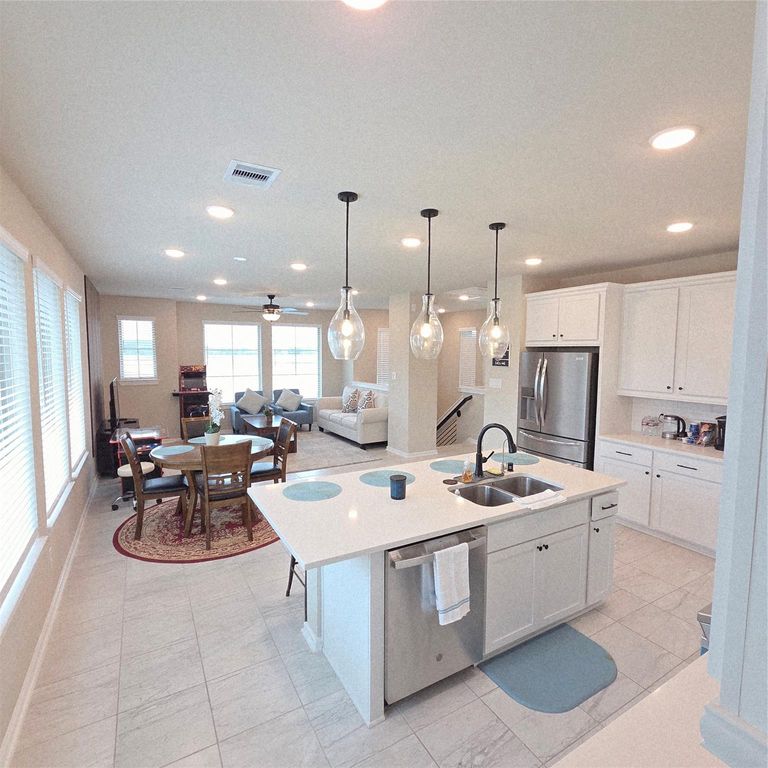 Image 4 of property listing at 23939 Oriole Valley Trail, Katy, TX 77493