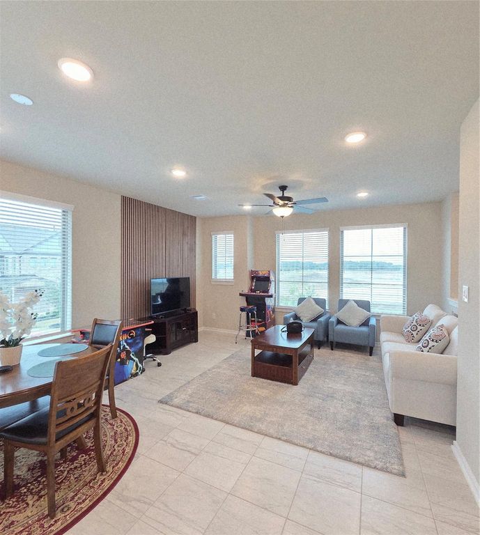 Image 6 of property listing at 23939 Oriole Valley Trail, Katy, TX 77493