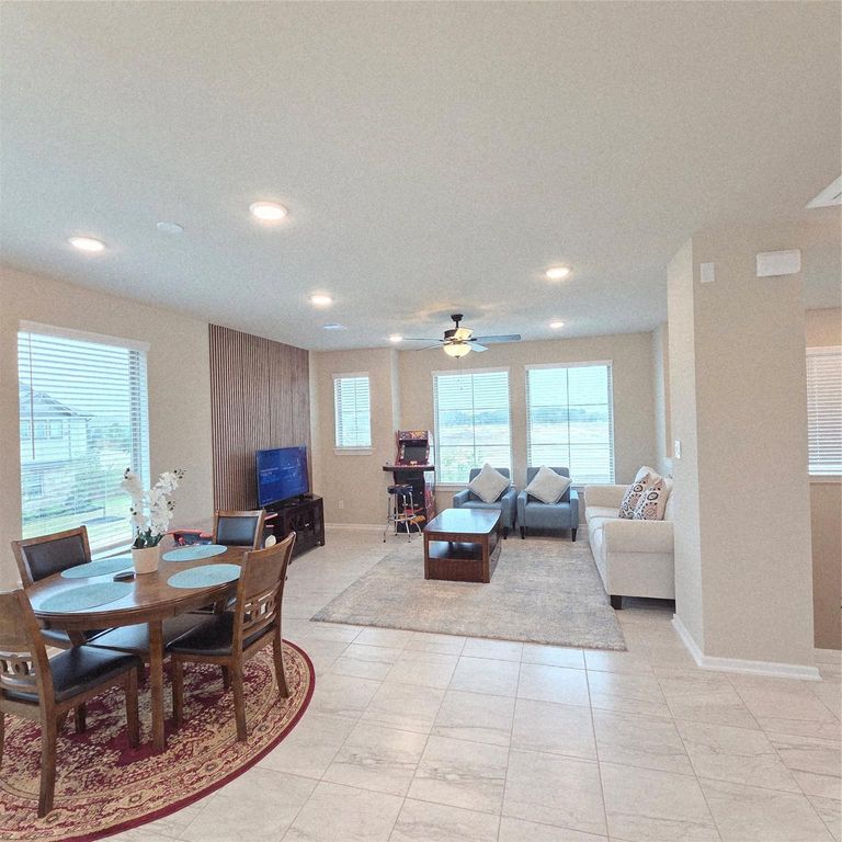 Image 7 of property listing at 23939 Oriole Valley Trail, Katy, TX 77493