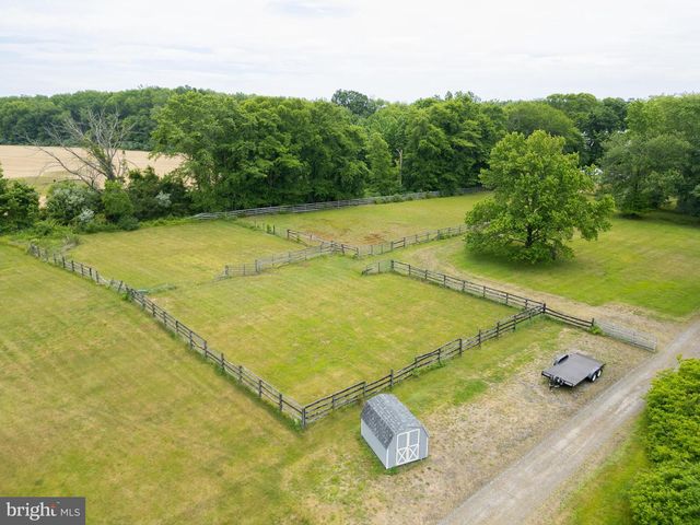 911 MONMOUTH, Cream Ridge, NJ 08514