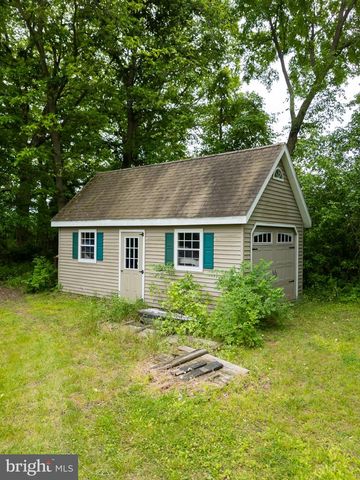 911 MONMOUTH, Cream Ridge, NJ 08514