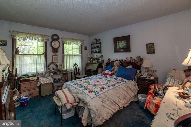 911 MONMOUTH, Cream Ridge, NJ 08514