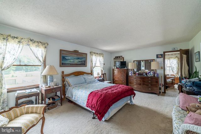 911 MONMOUTH, Cream Ridge, NJ 08514