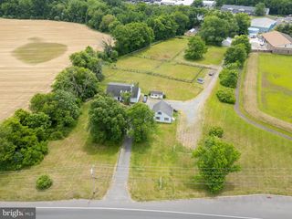 911 MONMOUTH, Cream Ridge, NJ 08514