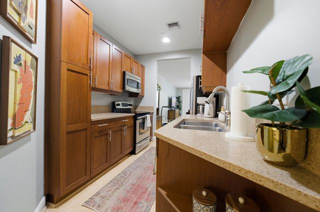 232 SW 14th Avenue, Fort Lauderdale, FL 33312