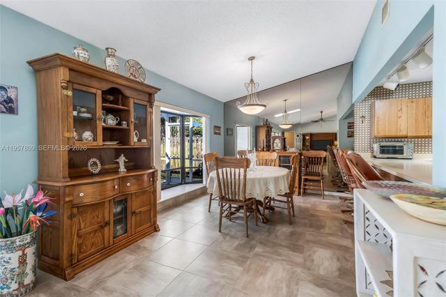 1128 W Rainwood Cir W, Palm Beach Gardens, FL 33410