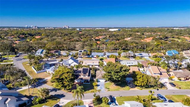 1128 W Rainwood Cir W, Palm Beach Gardens, FL 33410