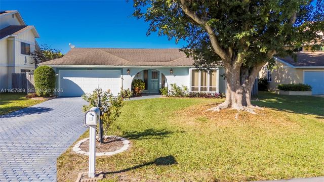 1128 W Rainwood Cir W, Palm Beach Gardens, FL 33410