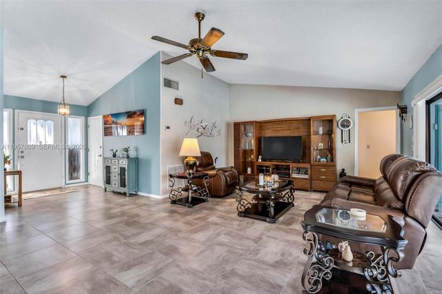 1128 W Rainwood Cir W, Palm Beach Gardens, FL 33410