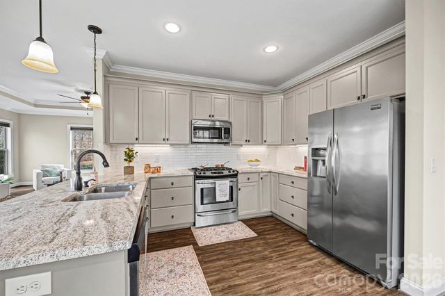 7718 Farmbrook Drive, Waxhaw, NC 28173