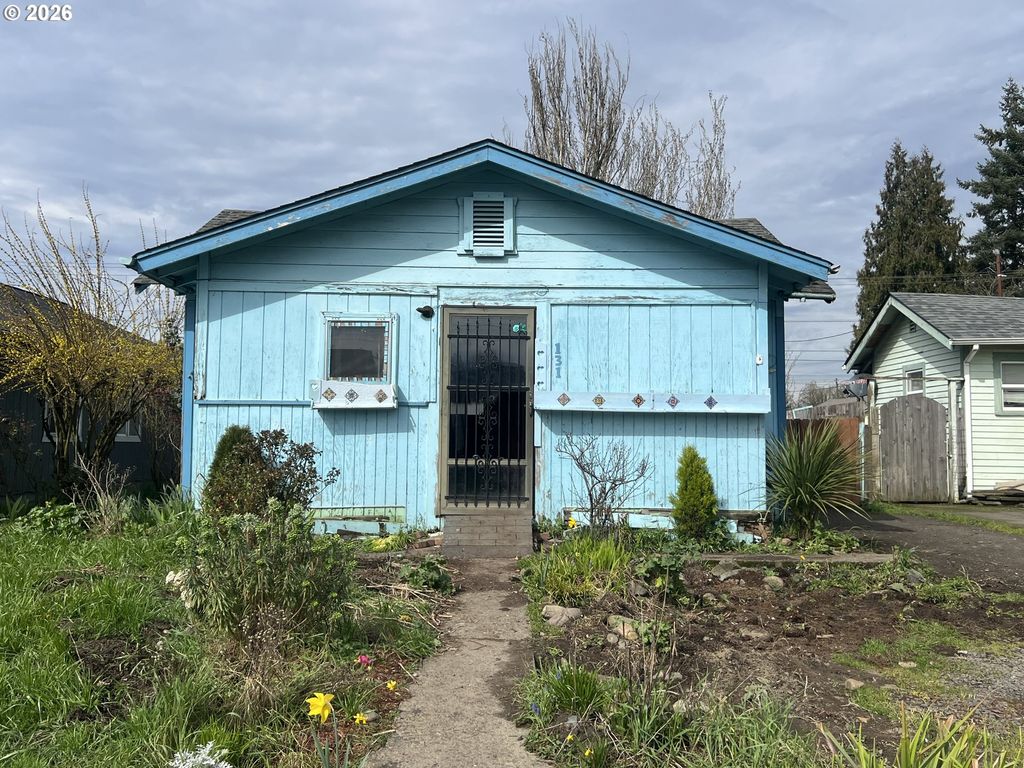 131 17TH Ave, Longview, WA 98632
