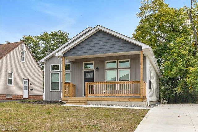 21206 Hansen Road, Maple Heights, OH 44137