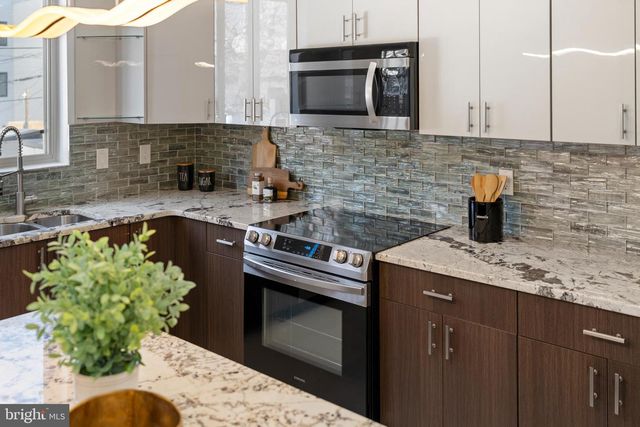 827 LELAND ST, Philadelphia, PA 19130