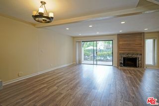5760 OWENSMOUTH Avenue 14, Woodland Hills (los Angeles), CA 91367