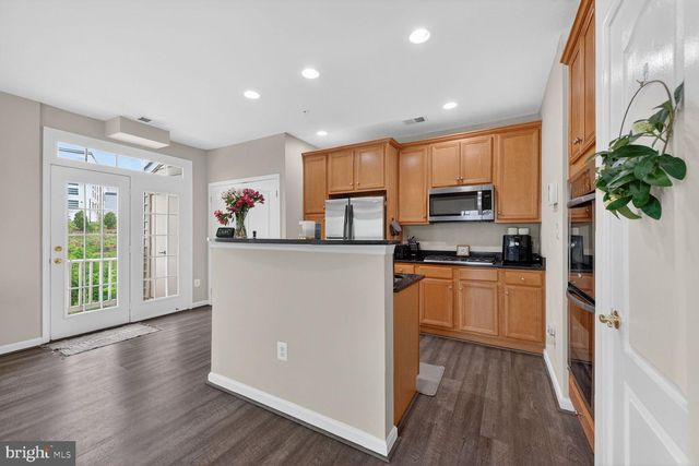 7202 LITTLE THAMES DR, Gainesville, VA 20155