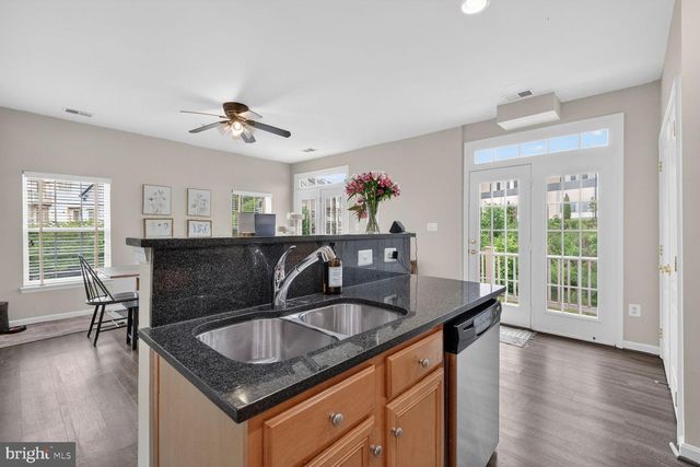 7202 LITTLE THAMES DR, Gainesville, VA 20155