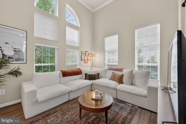 7202 LITTLE THAMES DR, Gainesville, VA 20155