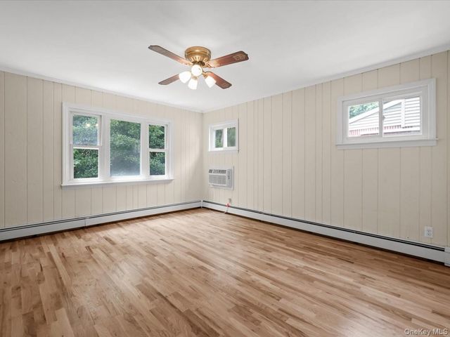 198 Canterbury, Lynbrook, NY 11563