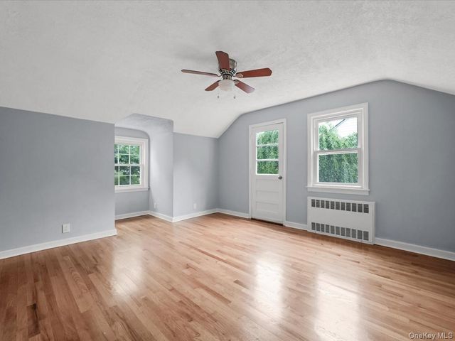 198 Canterbury, Lynbrook, NY 11563