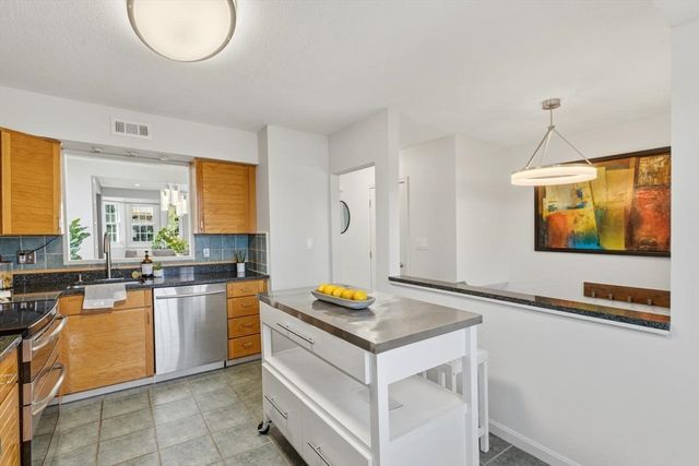 299 Lincoln St 299, Revere, MA 02151