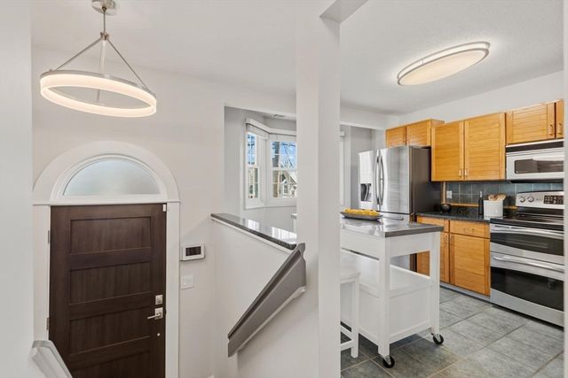 299 Lincoln St 299, Revere, MA 02151