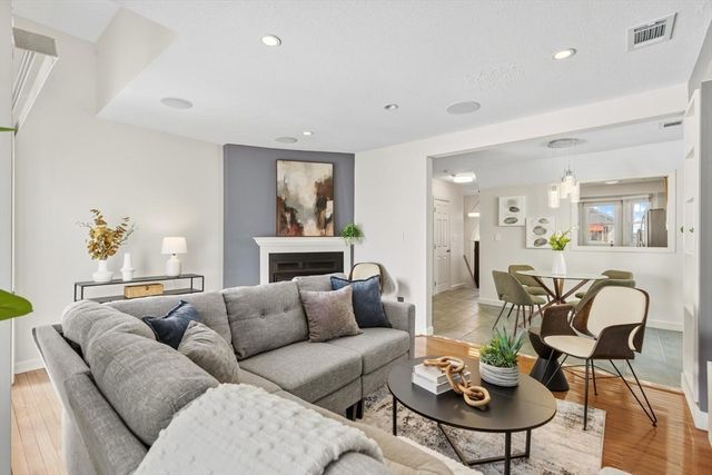 299 Lincoln St 299, Revere, MA 02151