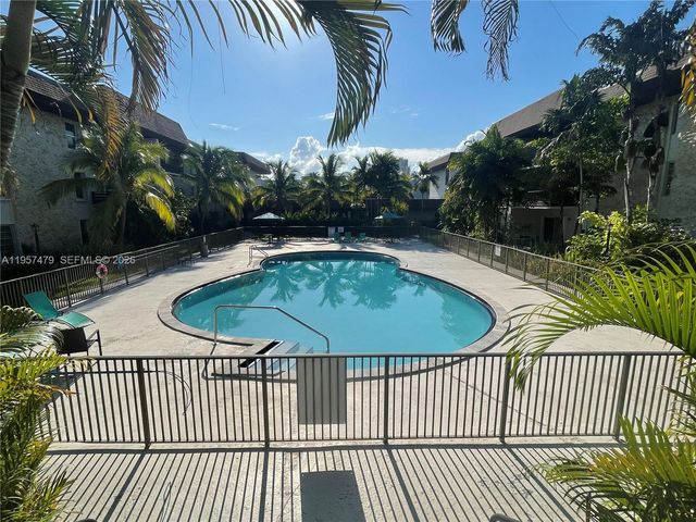 7483 SW 82nd St A101, Miami, FL 33143