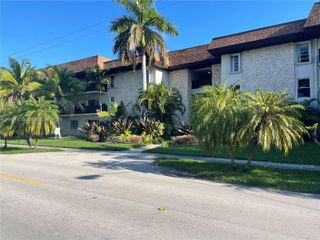 7483 SW 82nd St A101, Miami, FL 33143
