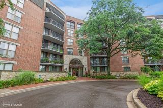 511 Aurora Avenue 516, Naperville, IL 60540