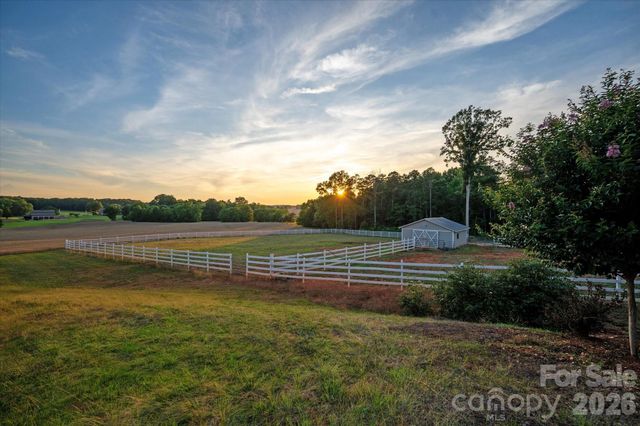 2206 Camden Road, Wingate, NC 28174
