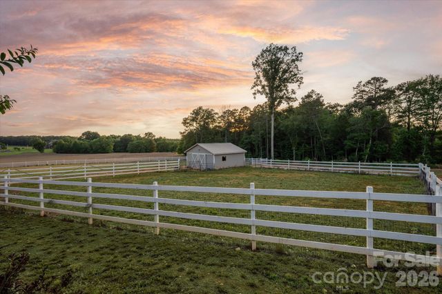 2206 Camden Road, Wingate, NC 28174